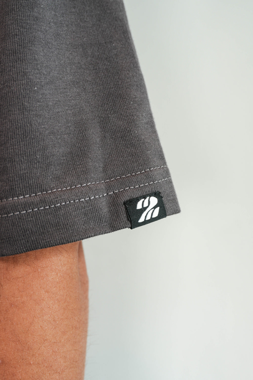 MEASURE 2WICE CUT ONCE T-SHIRT DARK GREY